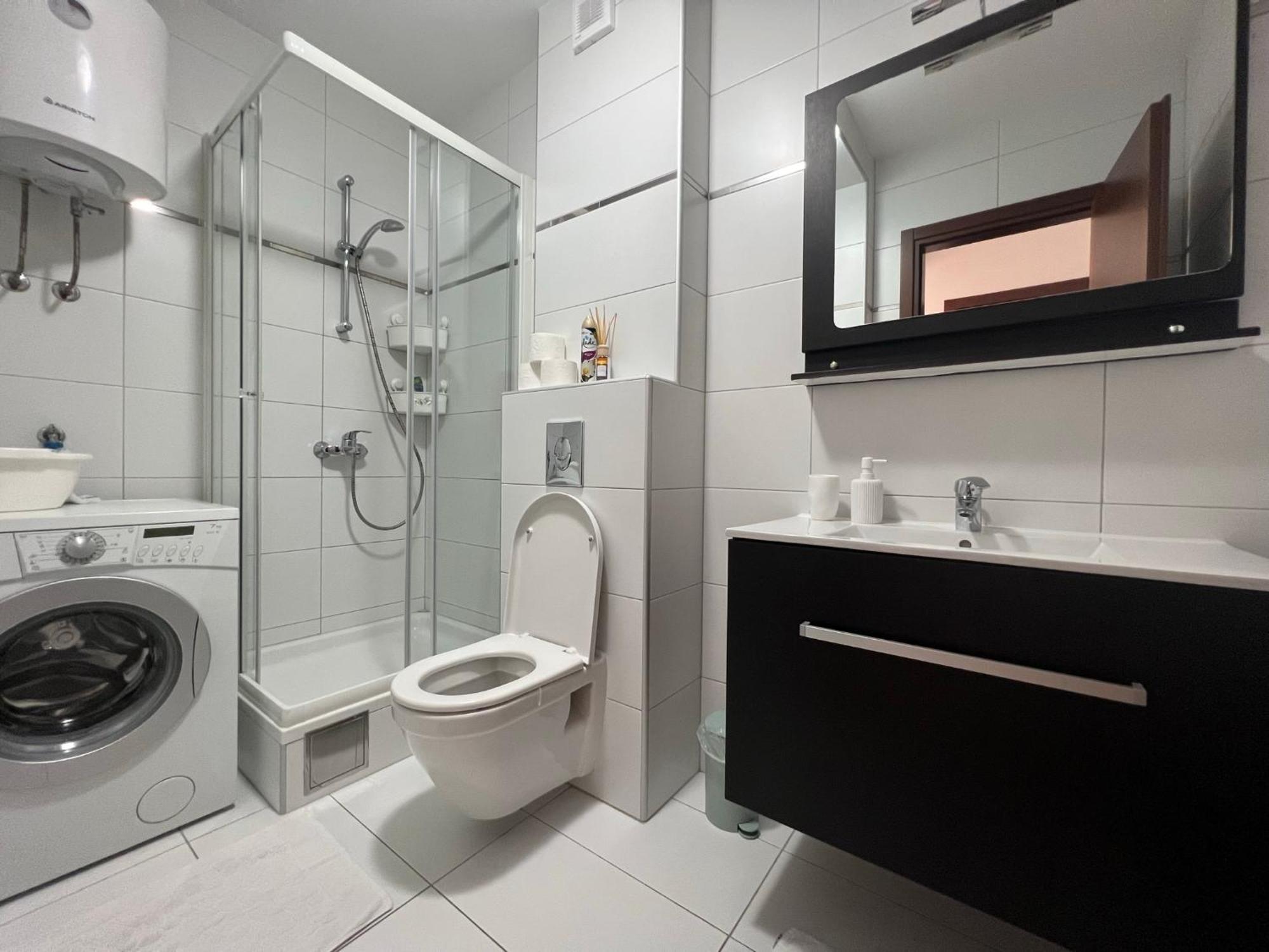 Apartment Lucija - Cozy Flat In The City Center With A Sea View & Parking 마카르스카 외부 사진