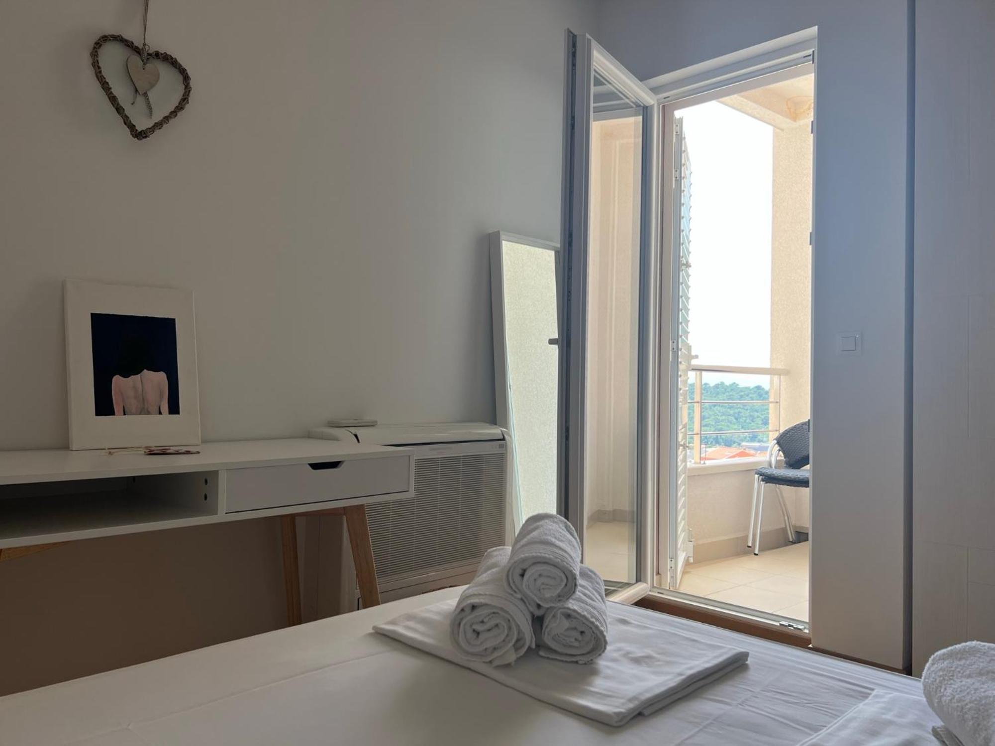 Apartment Lucija - Cozy Flat In The City Center With A Sea View & Parking 마카르스카 외부 사진