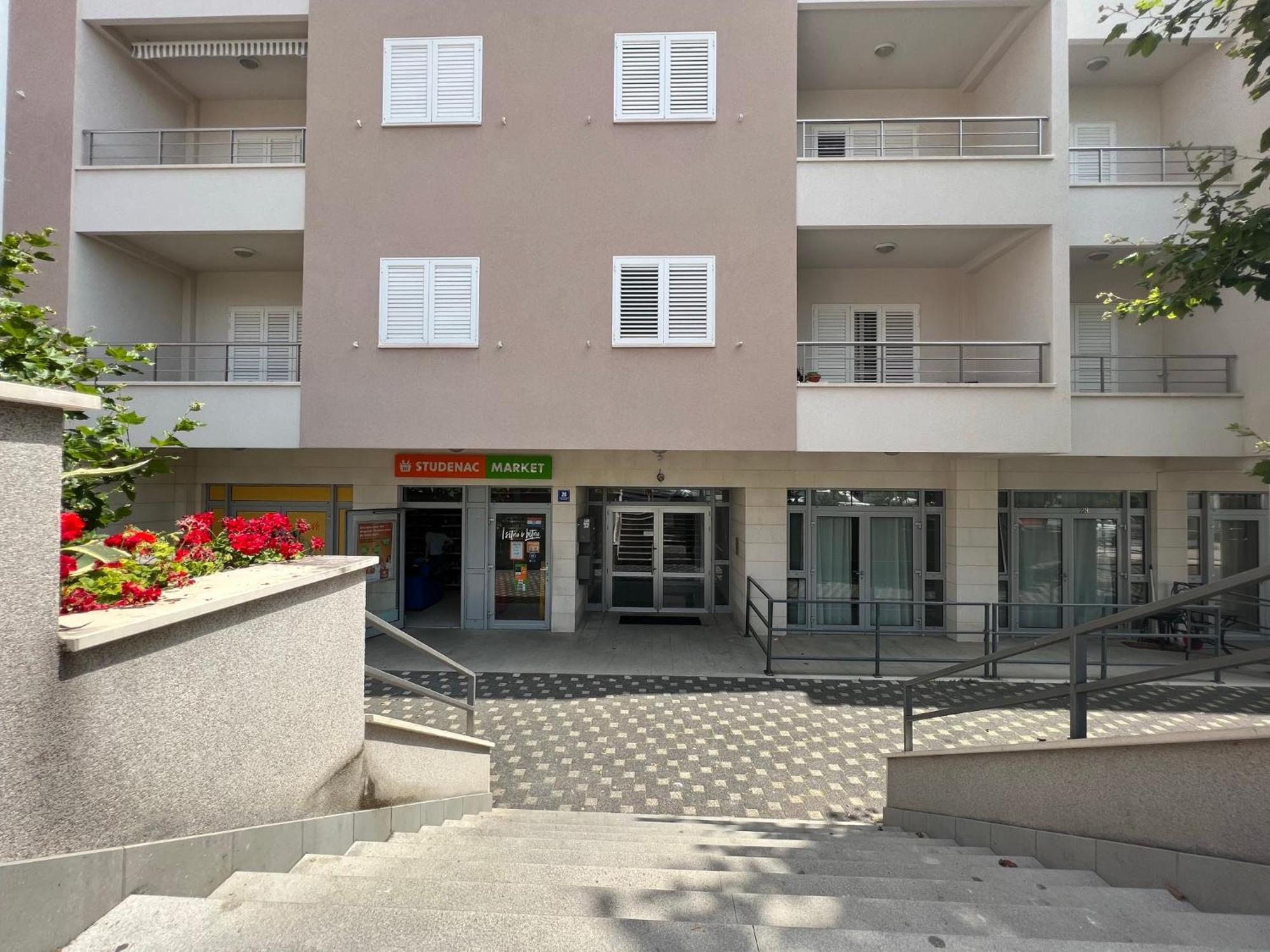 Apartment Lucija - Cozy Flat In The City Center With A Sea View & Parking 마카르스카 외부 사진